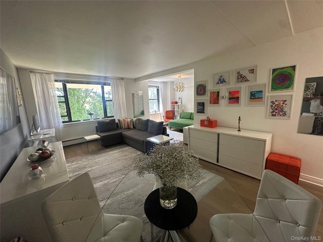 35 Stewart Place 204A, Mount Kisco, NY 10549