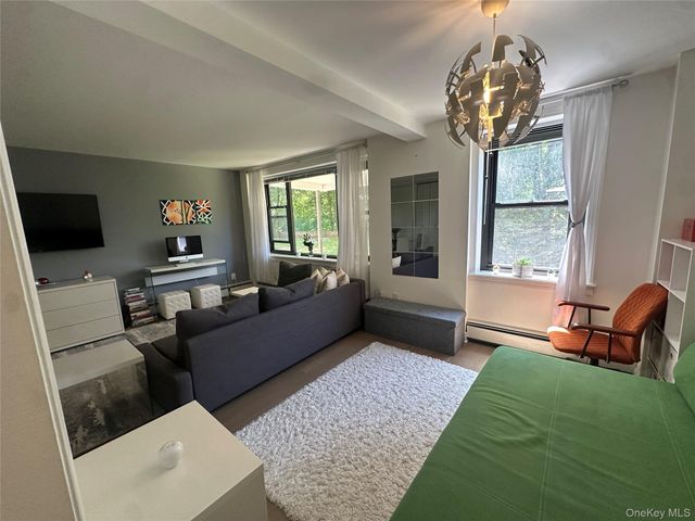 35 Stewart Place 204A, Mount Kisco, NY 10549