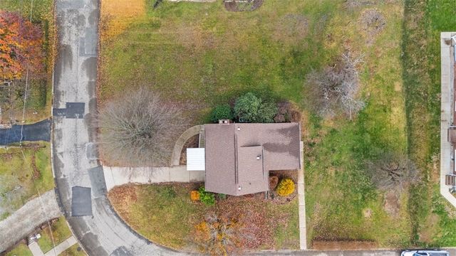 116 Warren Dr, New Kensington, PA 15068