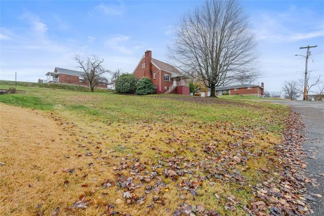 116 Warren Dr, New Kensington, PA 15068