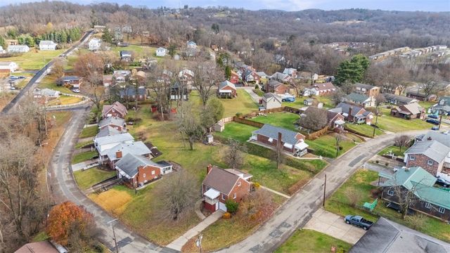 116 Warren Dr, New Kensington, PA 15068