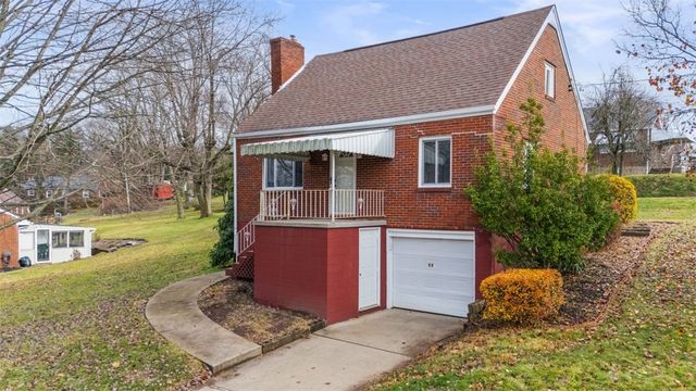 116 Warren Dr, New Kensington, PA 15068