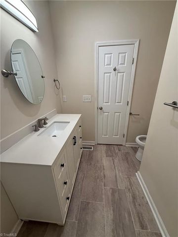 2251 Flag Street, Winston-salem, NC 27101