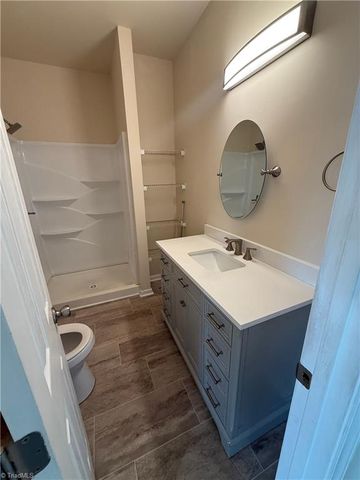 2251 Flag Street, Winston-salem, NC 27101