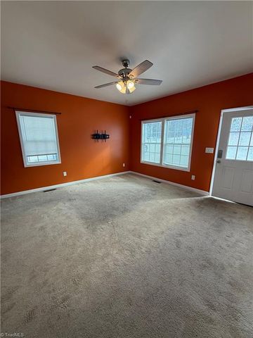 2251 Flag Street, Winston-salem, NC 27101