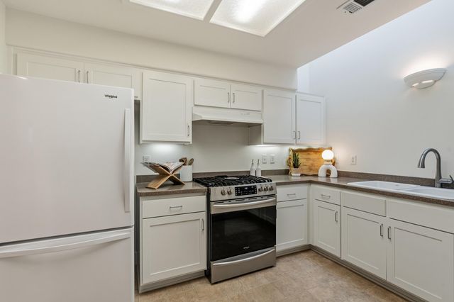 597 Mariposa Court, Ashland, OR 97520