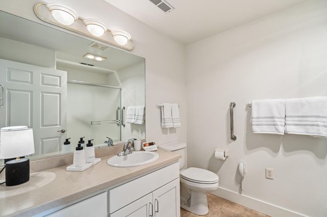 597 Mariposa Court, Ashland, OR 97520