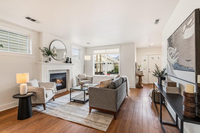 597 Mariposa Court, Ashland, OR 97520