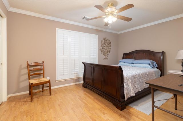 18219 Noble Forest Drive, Humble, TX 77346