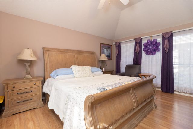 18219 Noble Forest Drive, Humble, TX 77346