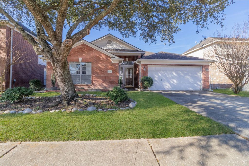 18219 Noble Forest Drive, Humble, TX 77346