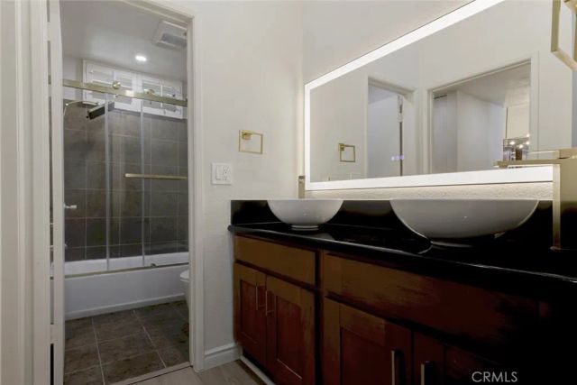 10470 Riverside 102, Toluca Lake, CA 91602