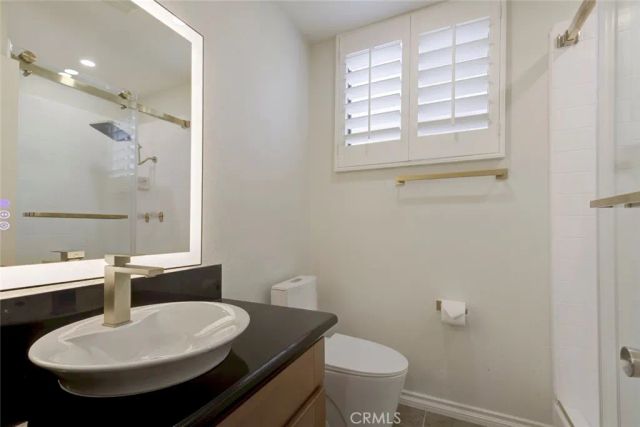 10470 Riverside 102, Toluca Lake, CA 91602