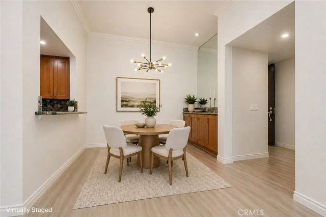 10470 Riverside 102, Toluca Lake, CA 91602