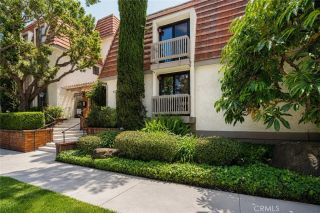 10470 Riverside 102, Toluca Lake, CA 91602