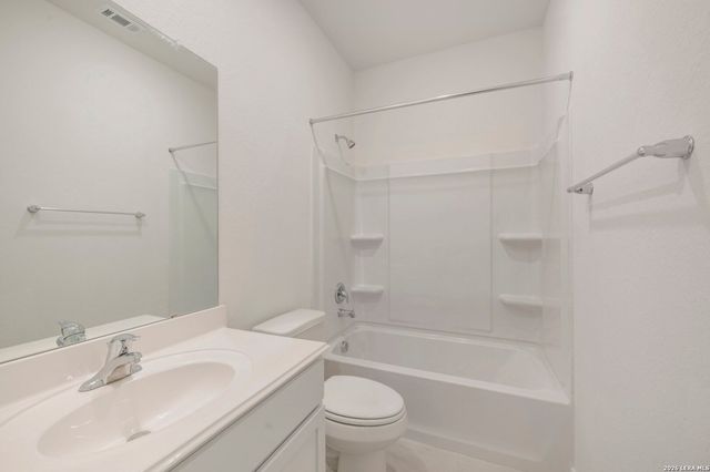 17506 Buffalo Grass Lane, Elmendorf, TX 78112