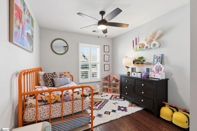 32 Peckham Street, Greenville, SC 29607