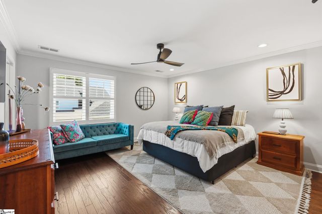 32 Peckham Street, Greenville, SC 29607