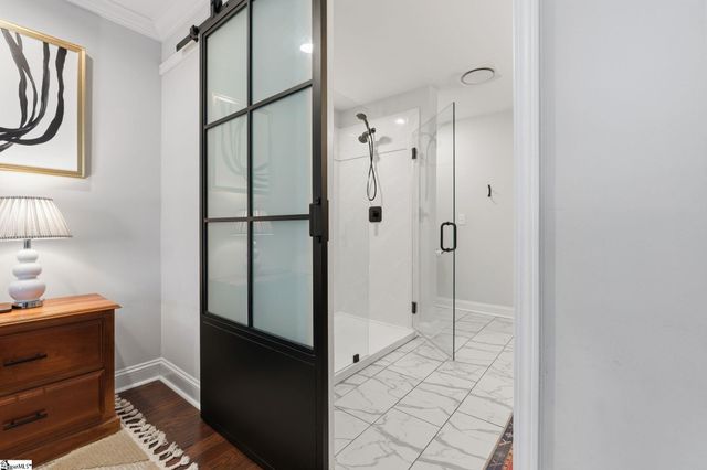 32 Peckham Street, Greenville, SC 29607