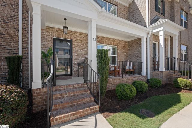 32 Peckham Street, Greenville, SC 29607