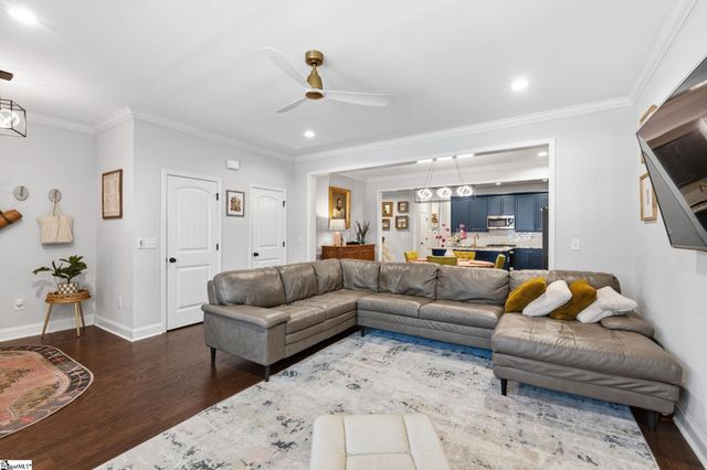 32 Peckham Street, Greenville, SC 29607