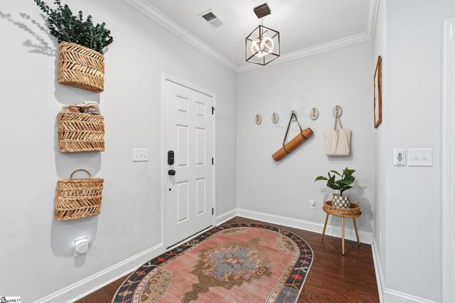 32 Peckham Street, Greenville, SC 29607
