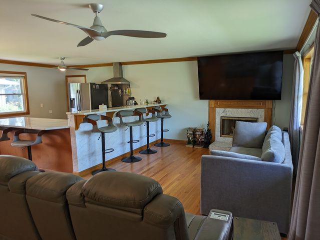 381 W Millers Road, Des Plaines, IL 60016