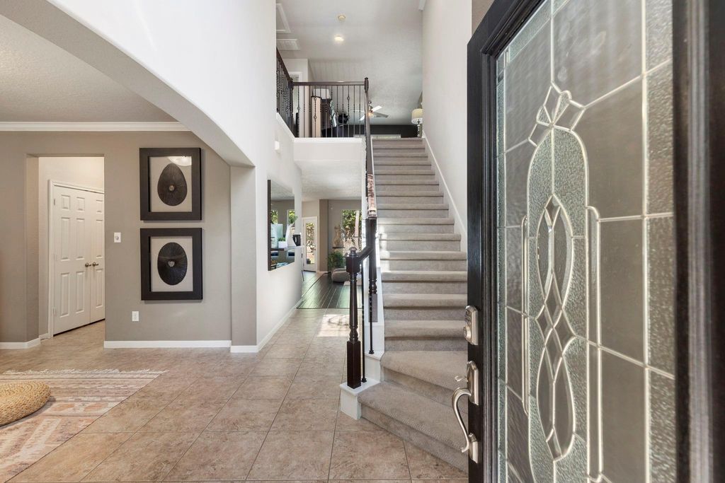 31 N Spinning Wheel Circle, The Woodlands, TX 77382