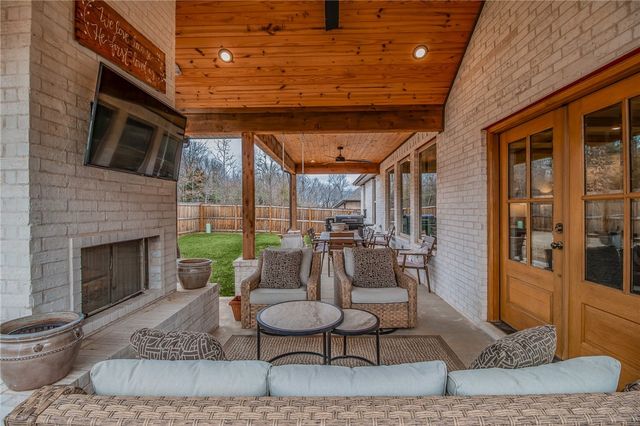 1416 Cittadella Avenue, Tontitown, AR 72762