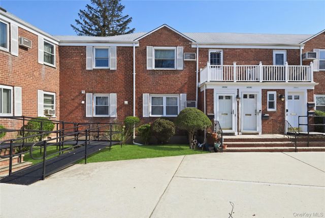 260-55 Union Turnpike B, Glen Oaks, NY 11004