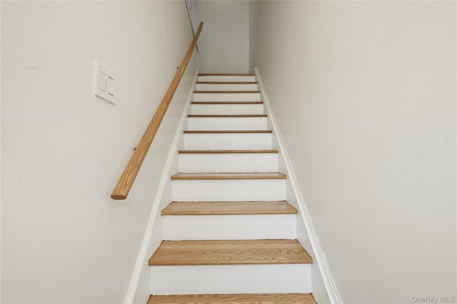 260-55 Union Turnpike B, Glen Oaks, NY 11004