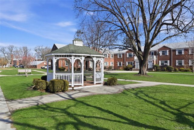 260-55 Union Turnpike B, Glen Oaks, NY 11004