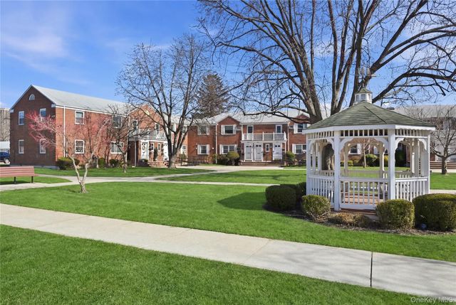 260-55 Union Turnpike B, Glen Oaks, NY 11004