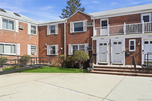 260-55 Union Turnpike B, Glen Oaks, NY 11004
