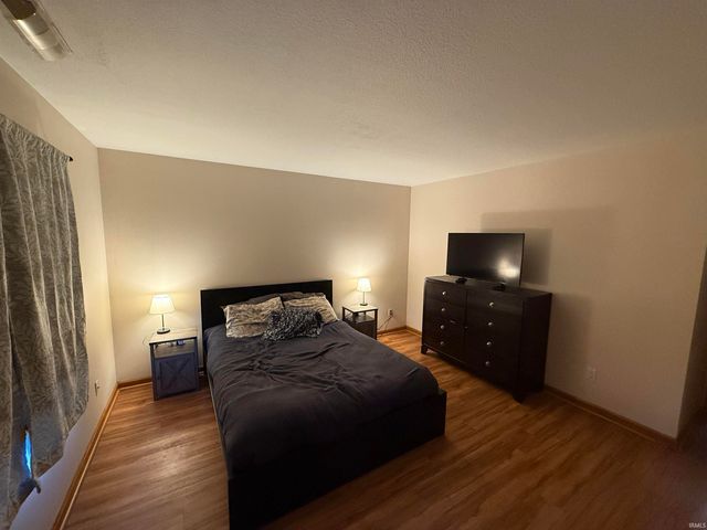 3975 Cobblestone Cove, New Haven, IN 46774
