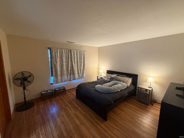 3975 Cobblestone Cove, New Haven, IN 46774