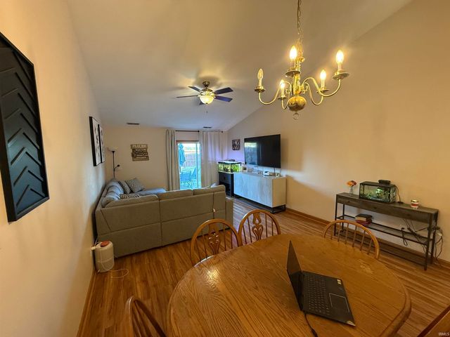 3975 Cobblestone Cove, New Haven, IN 46774