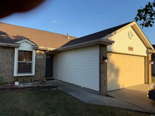 3975 Cobblestone Cove, New Haven, IN 46774