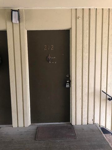 1008 S College Road Apt 212, Lafayette, LA 70503