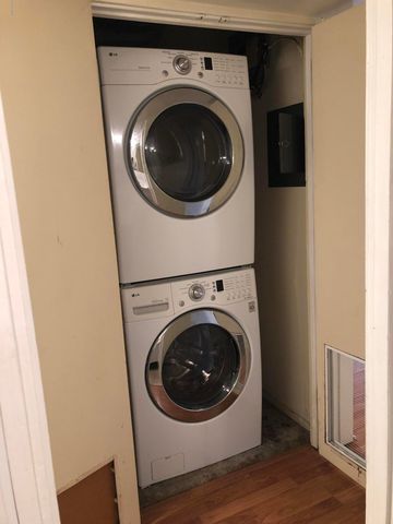 1008 S College Road Apt 212, Lafayette, LA 70503