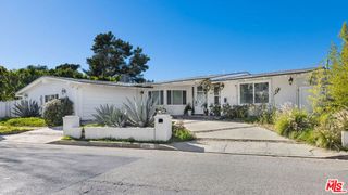 2073 Stradella Road, Los Angeles, CA 90077