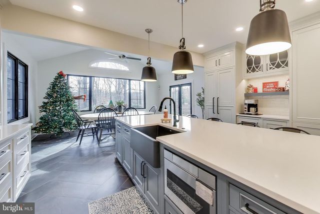 918 SAINT MICHAEL DR, Gambrills, MD 21054