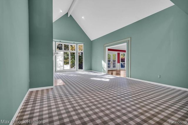 5554 Pine Brooke Court, Bloomfield Hills, MI 48304