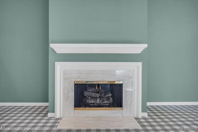 5554 Pine Brooke Court, Bloomfield Hills, MI 48304