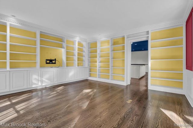 5554 Pine Brooke Court, Bloomfield Hills, MI 48304