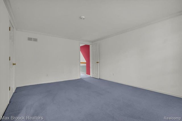 5554 Pine Brooke Court, Bloomfield Hills, MI 48304