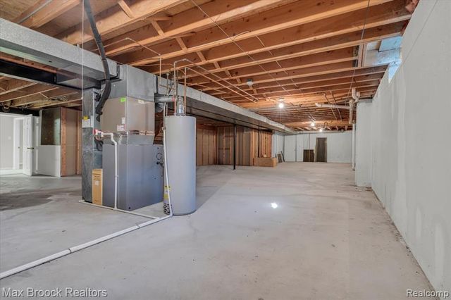 5554 Pine Brooke Court, Bloomfield Hills, MI 48304