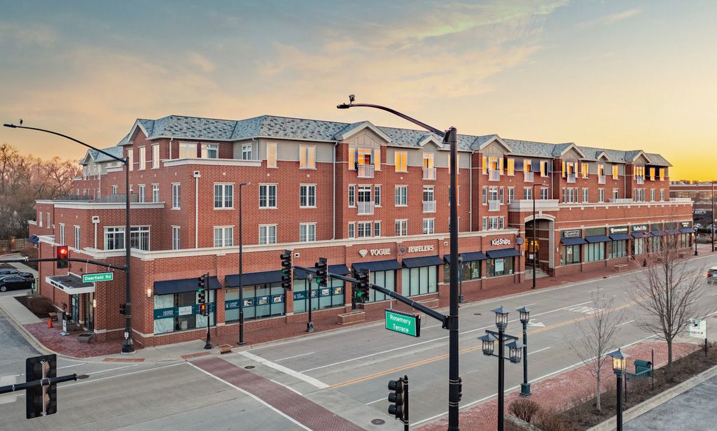 625 Deerfield Road 302, Deerfield, IL 60015