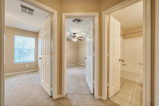 2831 Hackamore Hollow Lane, Houston, TX 77014