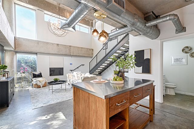 1001 Belleview Street 104, Dallas, TX 75215